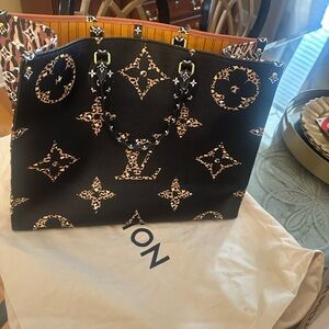 Louis Vuitton OnTheGo Jungle Tote